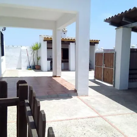 Casa Galindo Con Piscina Privada Y Barbacoa Hébergement de vacances *